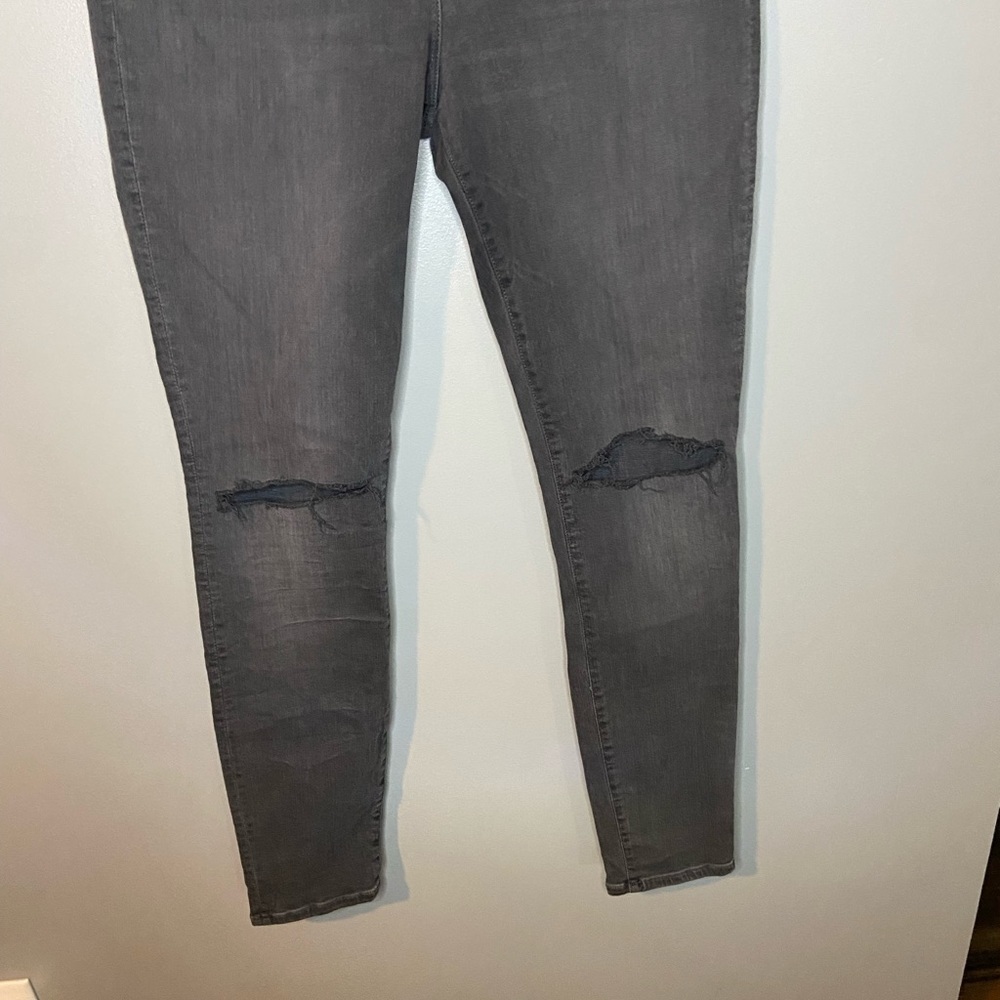 3x1 NYC Busted Knee Mid Rise Skinny in Golf - Picture 5 of 11